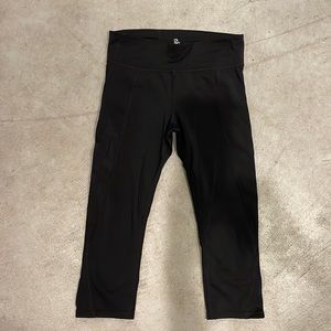 gapFit cropped compression leggings m
